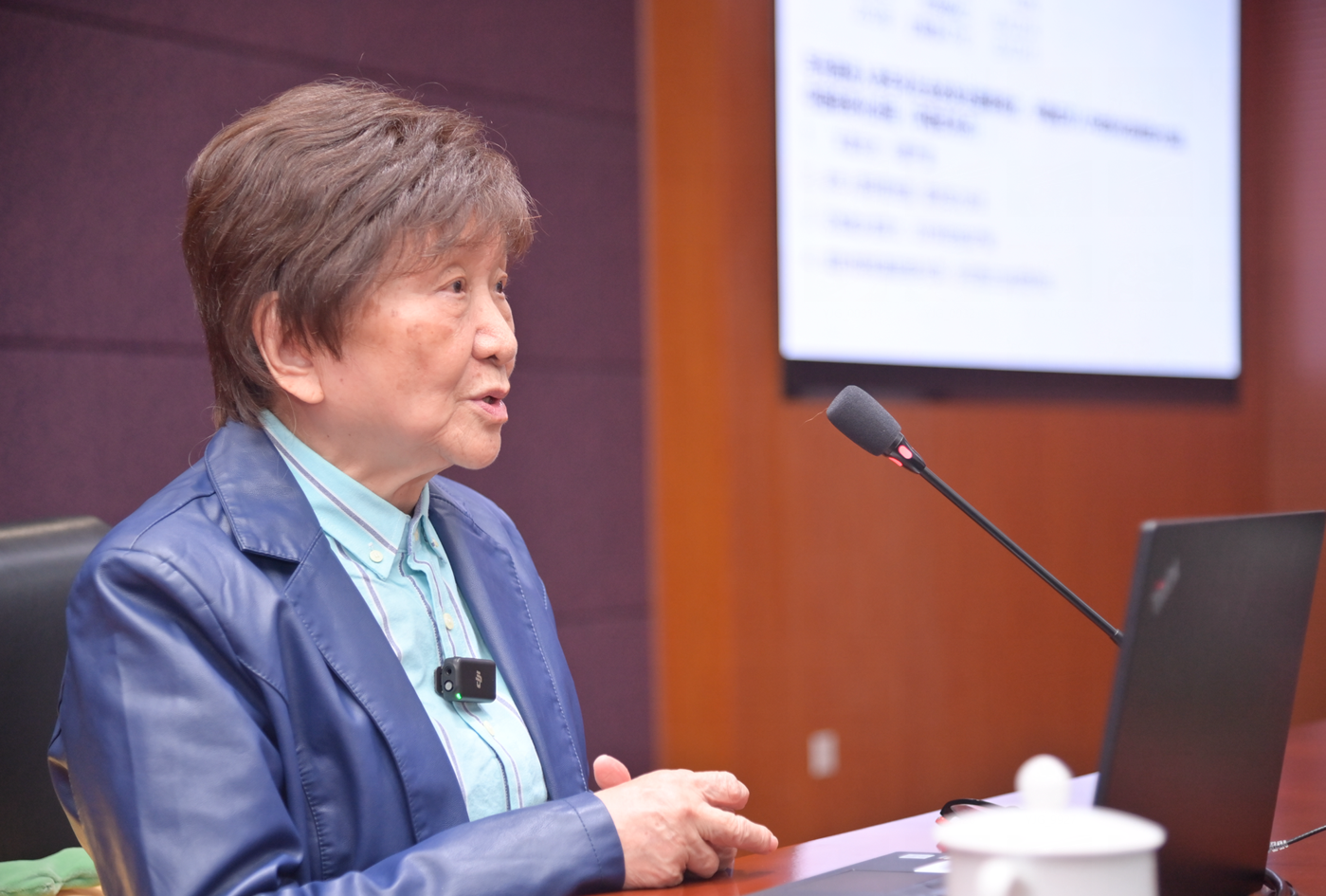 这位“85后”回到校园，身体力行宣讲“科学对抗衰老”