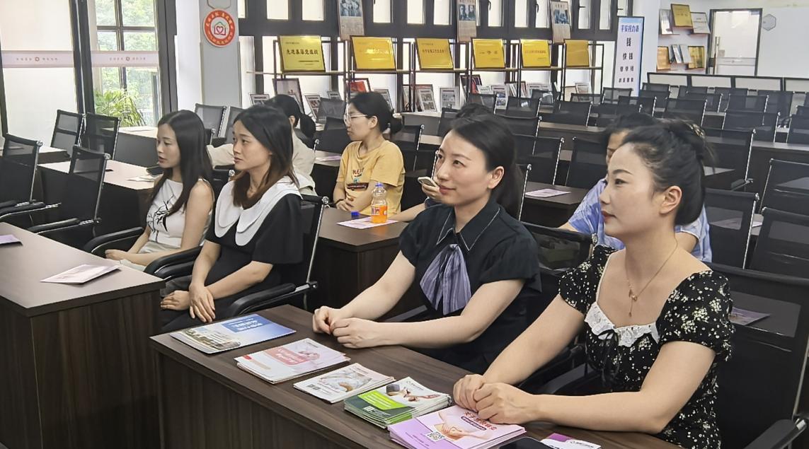 主题党日 | 在家门口学妇科知识！金雅社区这场讲座大受欢迎